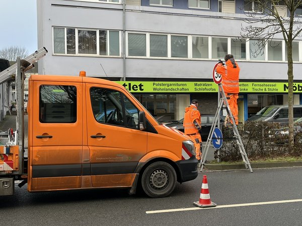 Tempo-30-Schild an der Iburger Straße