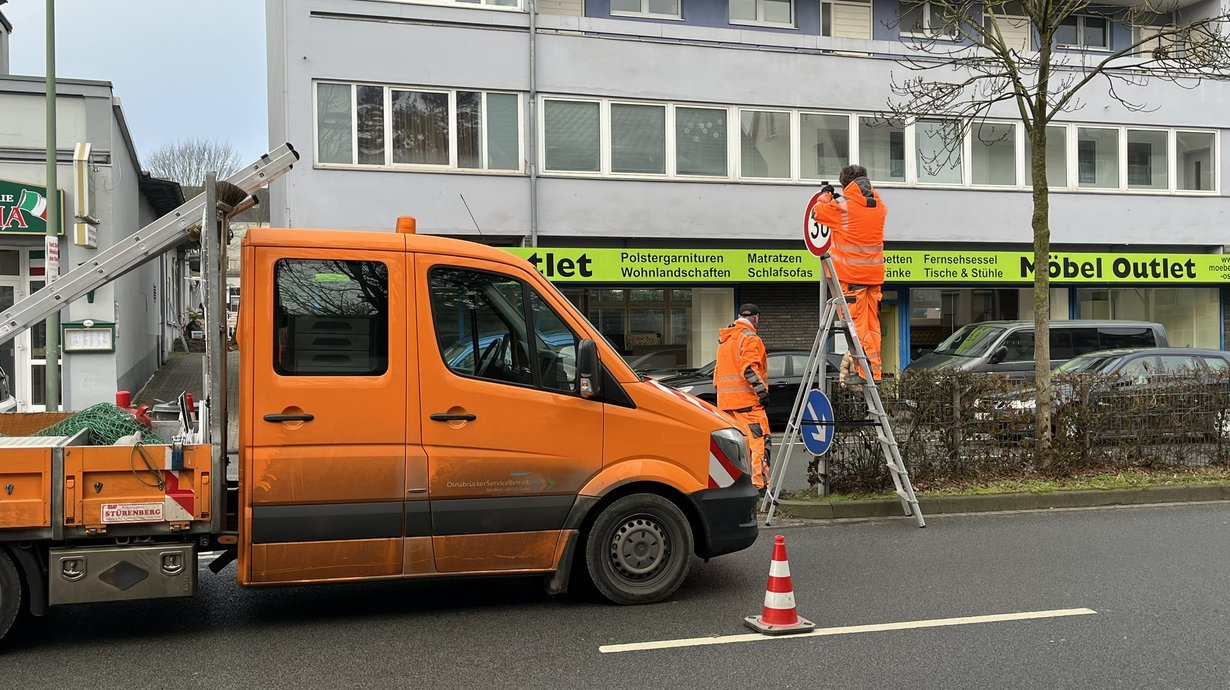 Tempo-30-Schild an der Iburger Straße